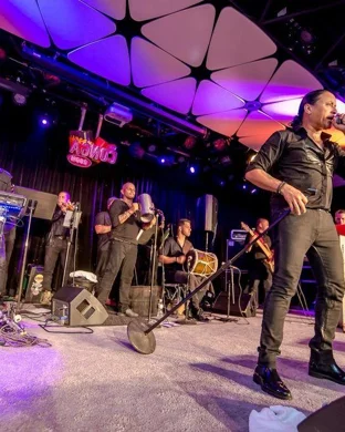 SatchVai Band: Joe Satriani & Steve Vai & Animals As Leaders