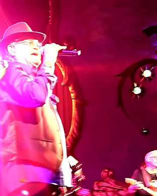 Live concert by Micky Dolenz